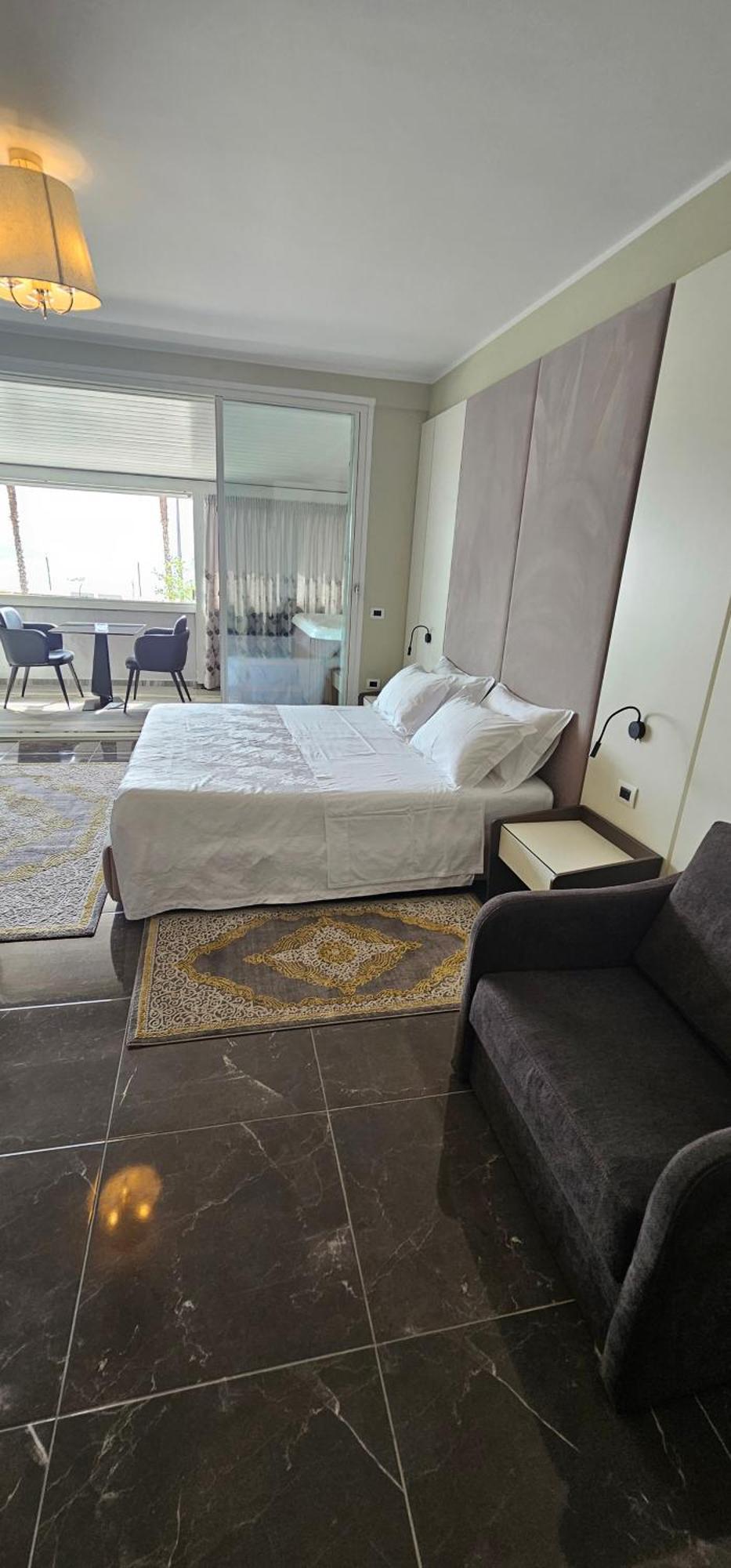 Hotel Pirro Vlorë Quarto foto