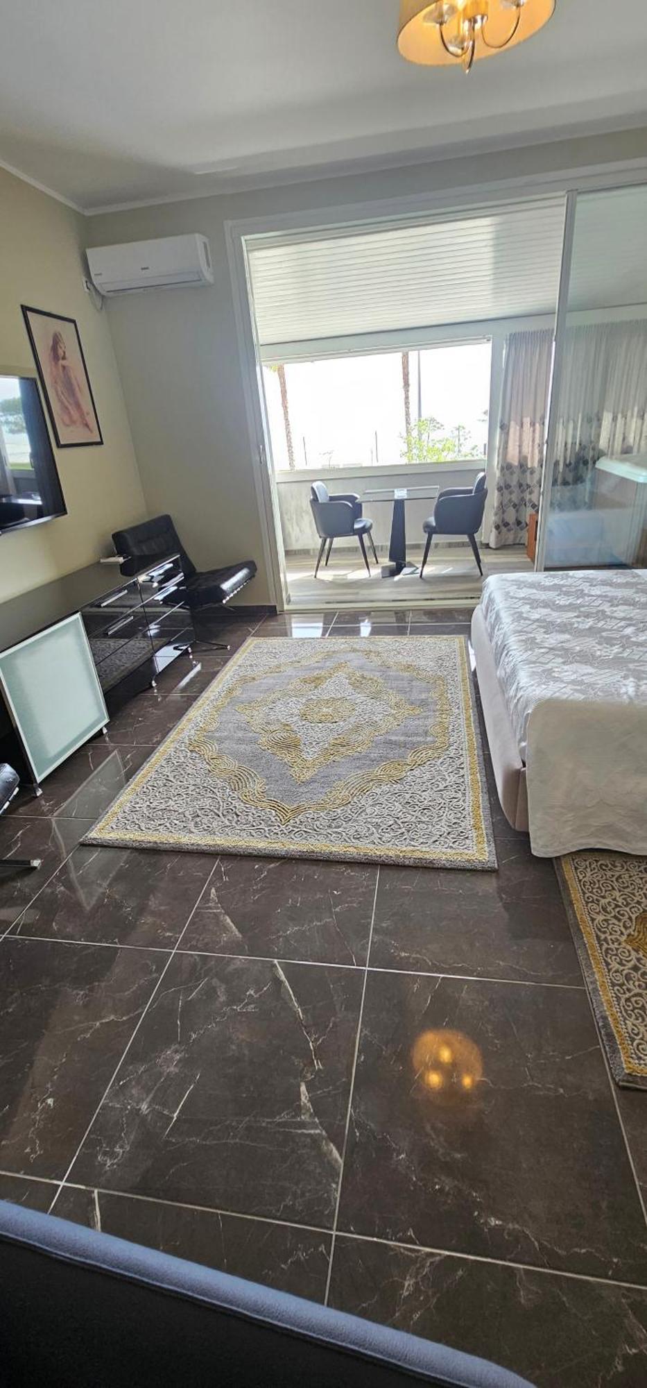 Hotel Pirro Vlorë Quarto foto