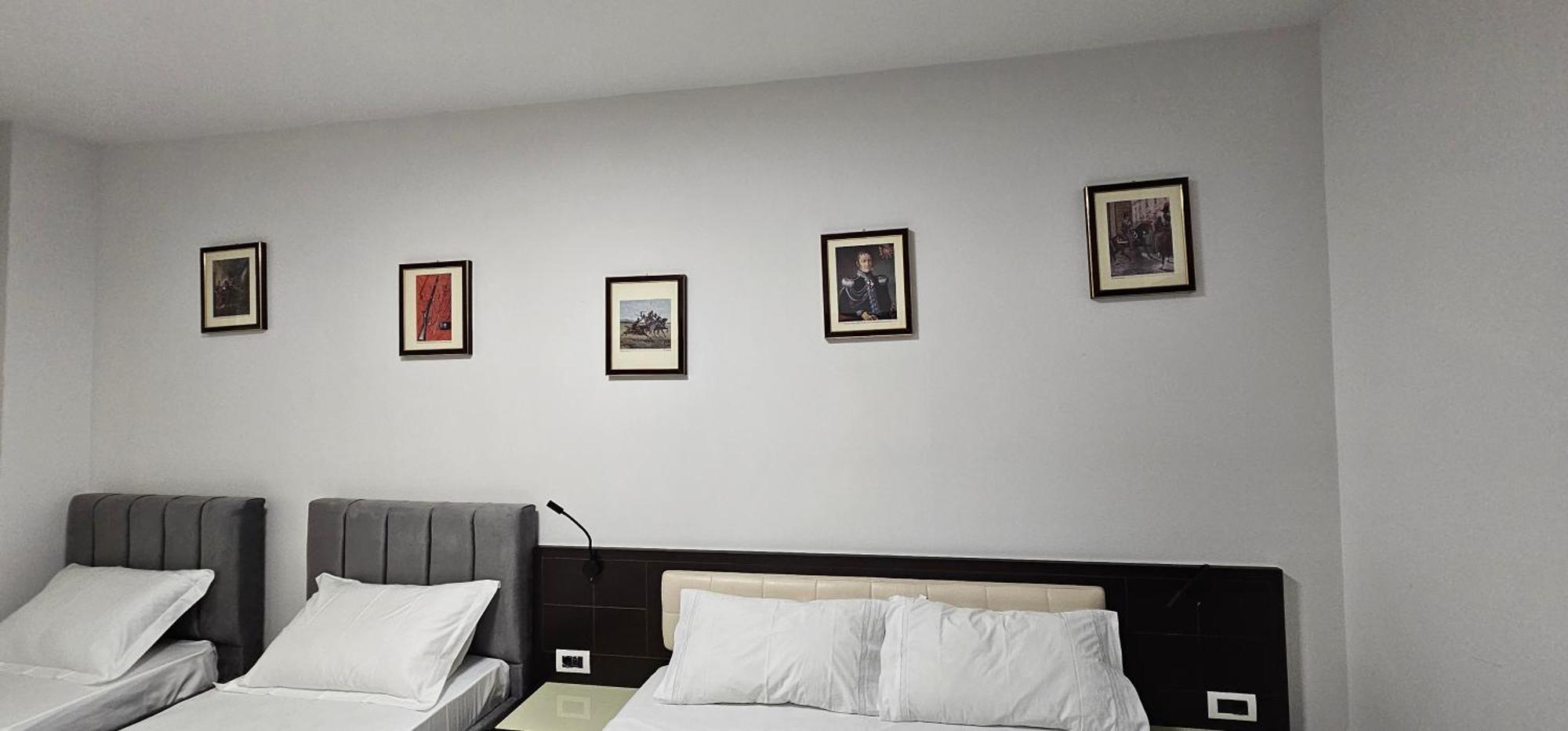 Hotel Pirro Vlorë Quarto foto